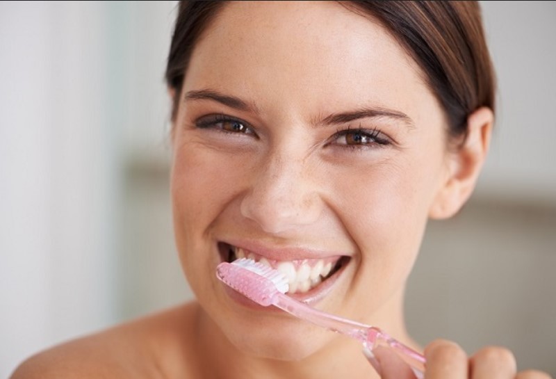 zobobol lahko prepreči dobra ustna higiena